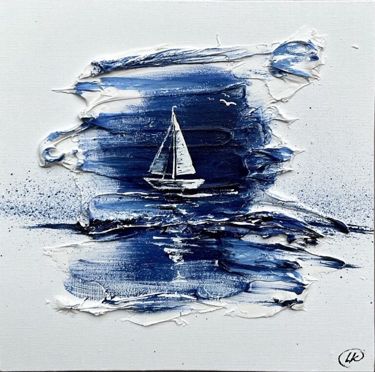 “Vela Bianca” – quadro materico blu e bianco con barca a vela, realizzato con acrilico e pasta strutturale, 20×20 cm.
